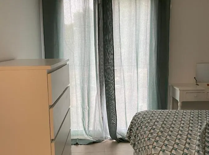 Apartment Lumineux T2 Avec Terrasse Et Jardin Calvi (Corsica)